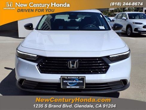 New 2025 Honda Accord SE image 2