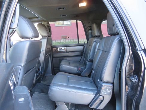 Used 2016 Lincoln Navigator L Reserve AWD/4WD image 22