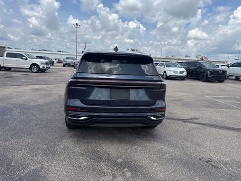 Used 2024 Lincoln Nautilus Reserve w/ Equipment Group 203A AWD/4WD image 6
