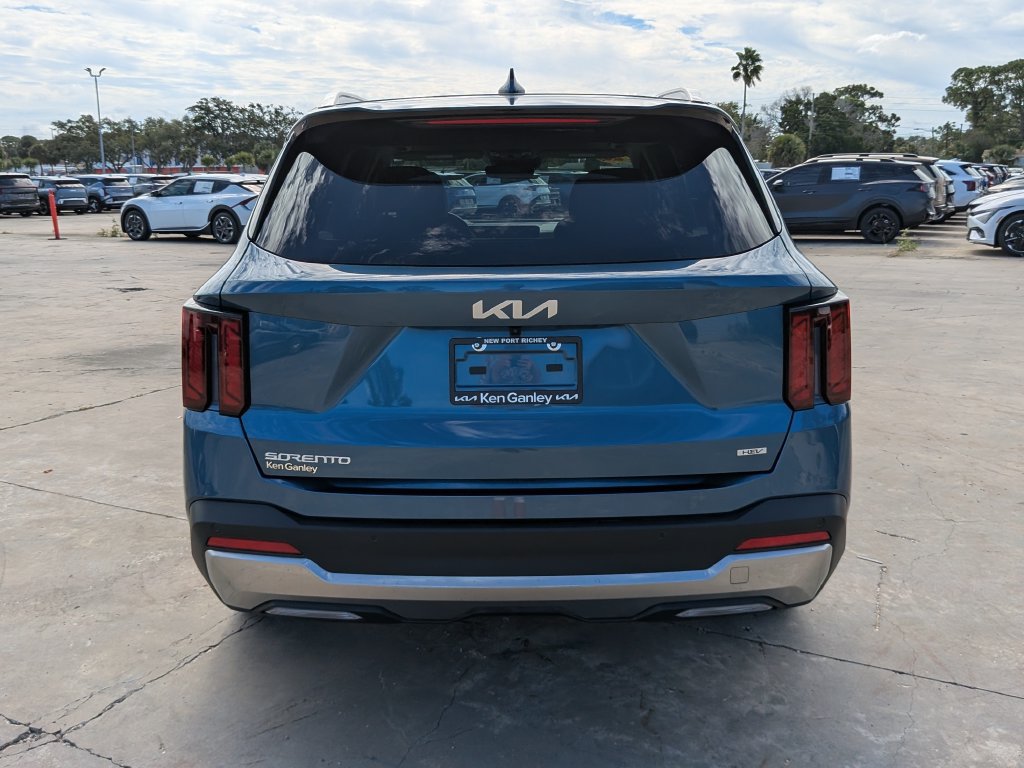 Certified 2026 Kia Sorento EX w/ EX Premium Package FWD image 7