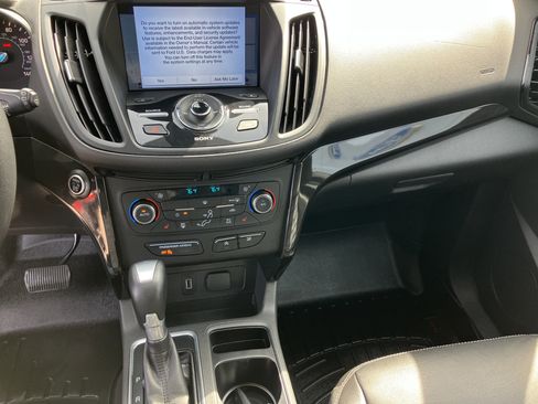 Used 2017 Ford Escape Titanium AWD/4WD image 12