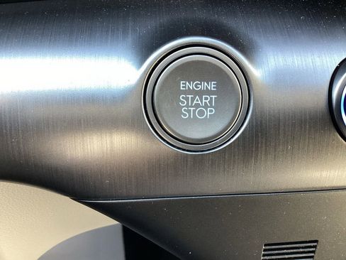 Used 2025 Hyundai Kona SEL FWD image 24