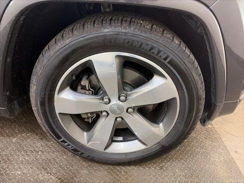 Used 2016 Jeep Grand Cherokee Overland image 36