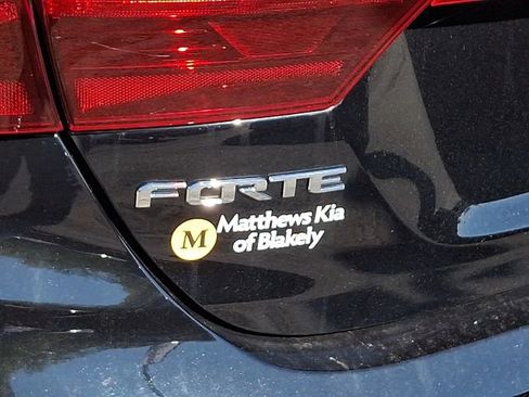 Used 2020 Kia Forte LXS FWD image 30