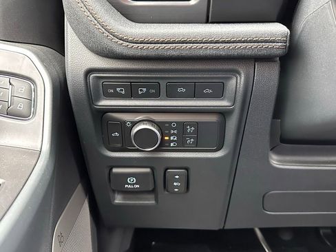 Used 2022 Ford F150 Lightning Lariat w/ Equipment Group 511A High image 30