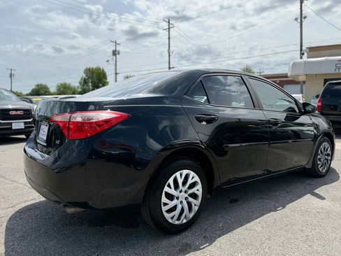 Used 2018 Toyota Corolla LE FWD image 5
