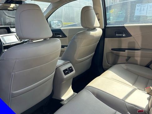 Used 2016 Honda Accord EX-L image 6