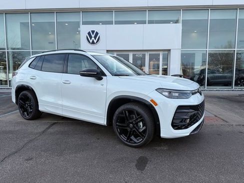 New 2026 Volkswagen Tiguan SE R-Line image 1