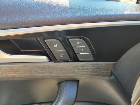 Used 2020 Audi A4 2.0T Premium w/ Convenience Package image 18