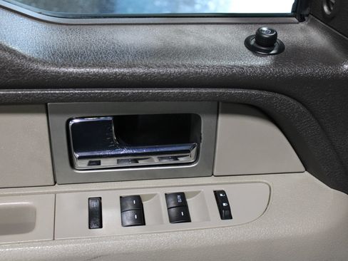 Used 2010 Ford F150 XLT RWD image 10