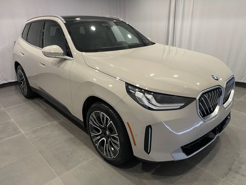 New 2026 BMW X3 xDrive30 w/ Premium Package image 3