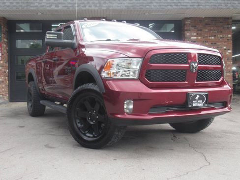 Used 2019 RAM 1500 Express w/ Express Value Package AWD/4WD image 2