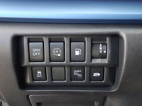 Used 2022 Subaru Crosstrek Hybrid w/ Moonroof Package w/Navigation image 27