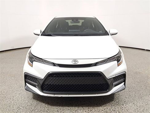 Used 2021 Toyota Corolla SE image 3