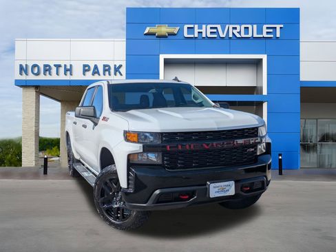 Used 2021 Chevrolet Silverado 1500 Custom Trail Boss w/ LPO, Dark Essentials Package image 1
