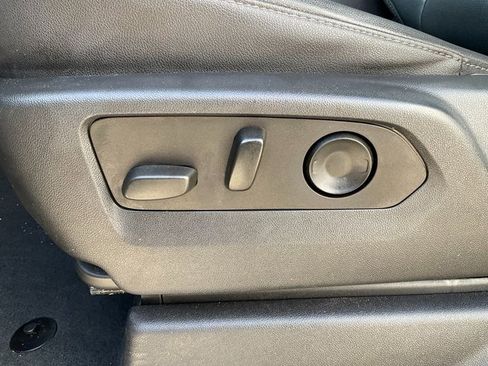 Used 2023 GMC Sierra 1500 SLT w/ SLT Premium Package image 6