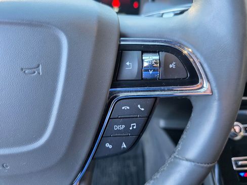 Used 2022 Lincoln Nautilus Reserve w/ Luxury Package image 23