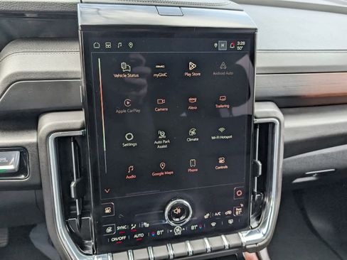 Certified 2025 GMC Yukon Denali w/ Sun & Power Step Package image 28