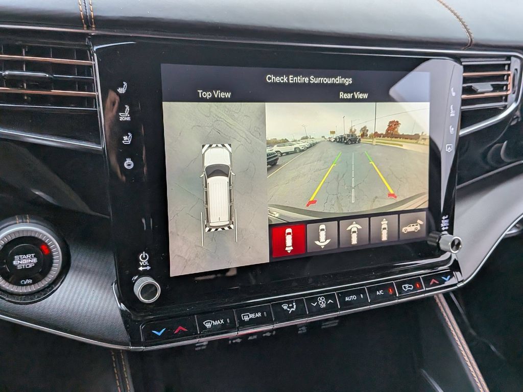 Used 2024 Jeep Grand Wagoneer Series III w/ Rear Seat Video Group 1 AWD/4WD image 17