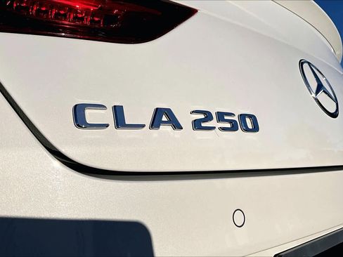 Used 2023 Mercedes-Benz CLA 250 image 9