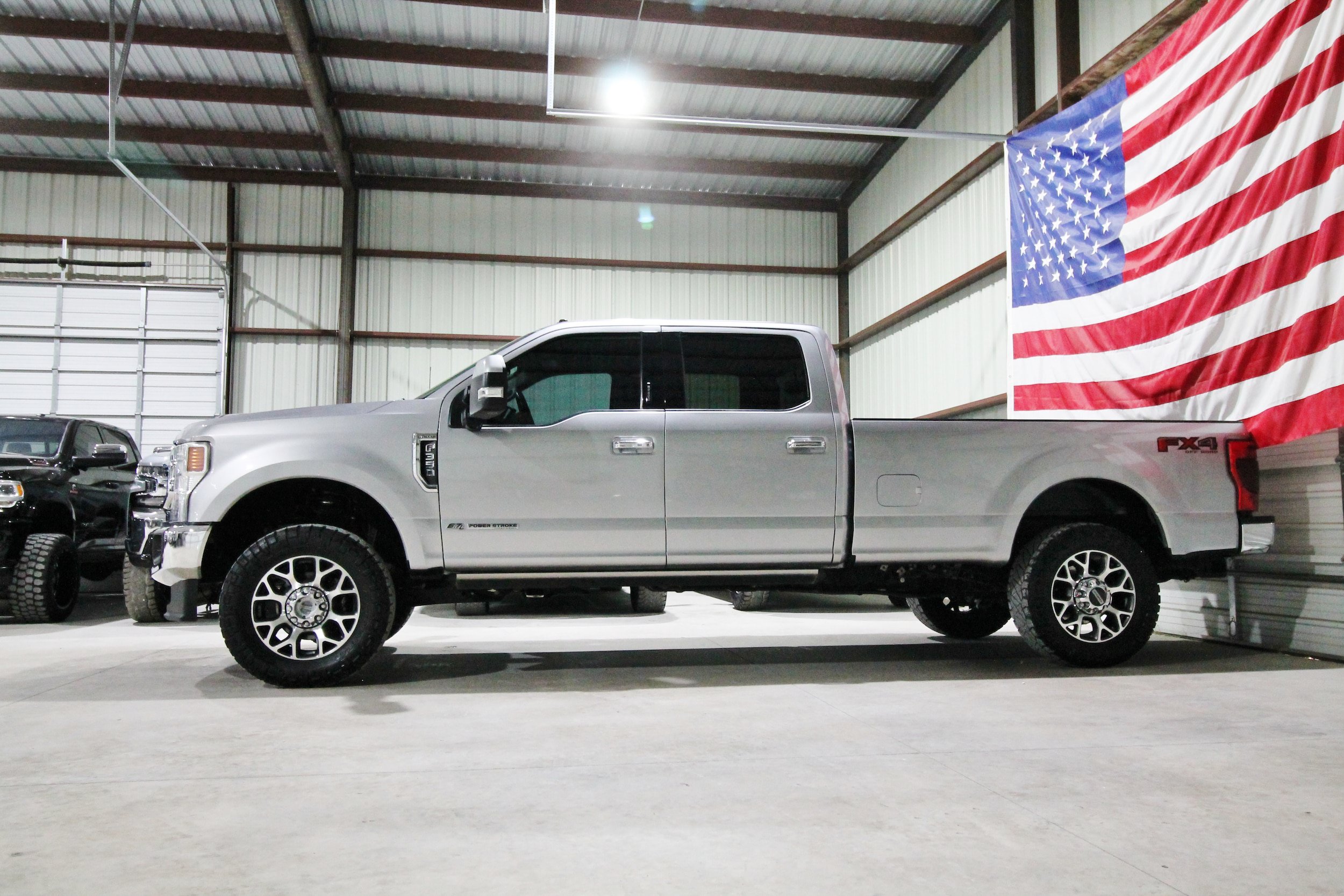 Used 2021 Ford F350 Lariat w/ Lariat Ultimate Package AWD/4WD image 5