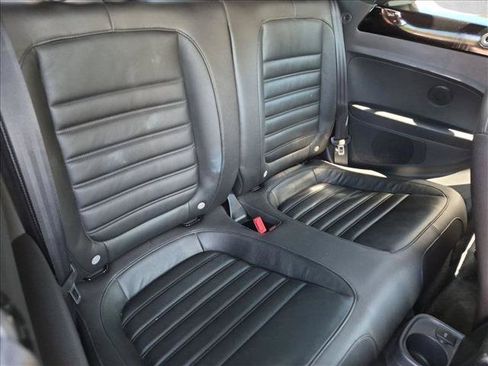 Used 2013 Volkswagen Beetle 2.0T FWD image 16
