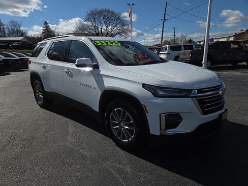 Used 2023 Chevrolet Traverse LT AWD/4WD image 1