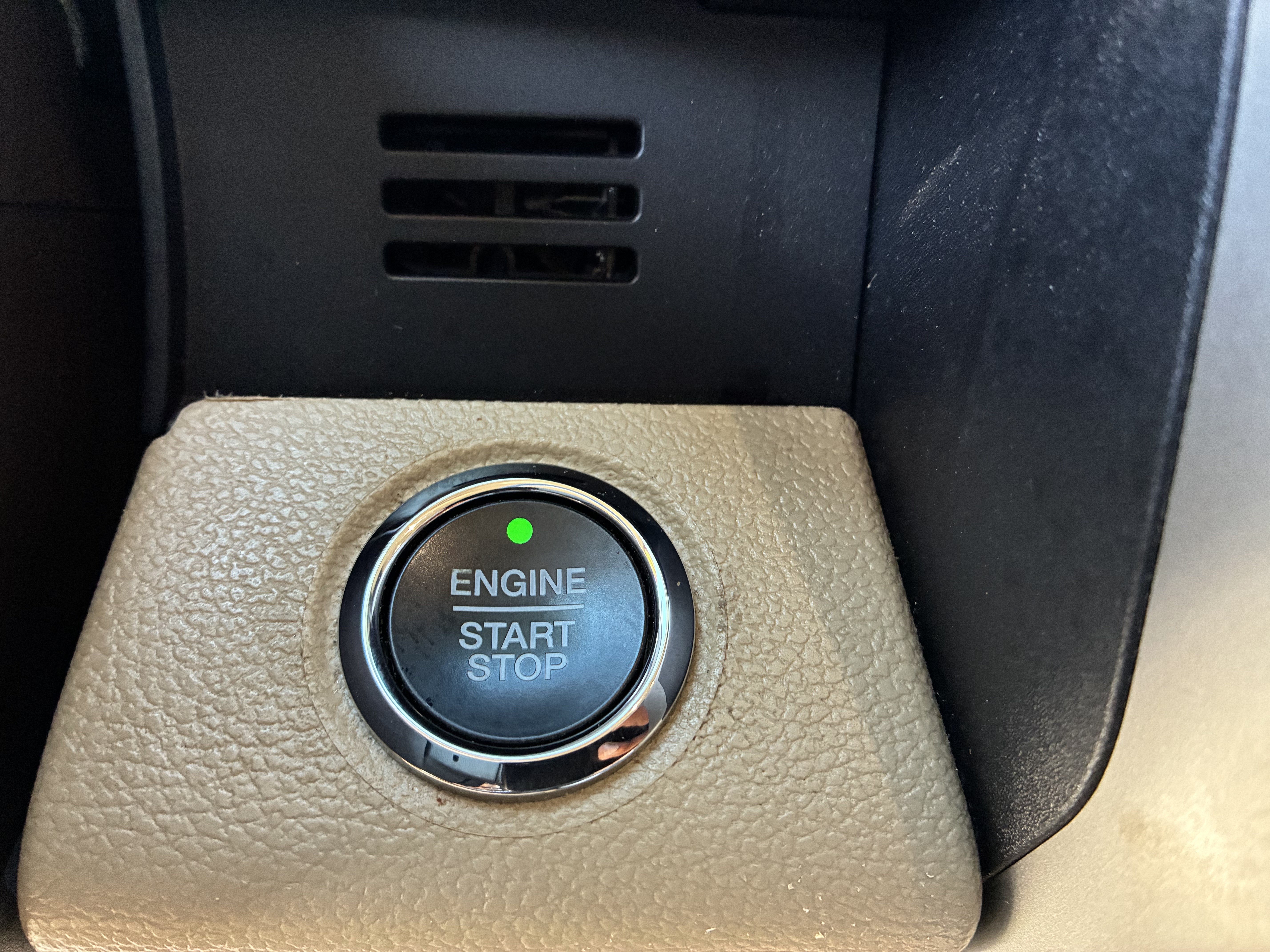 Used 2019 Ford F150 Lariat w/ Trailer Tow Package AWD/4WD image 30