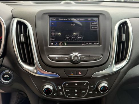 Used 2023 Chevrolet Equinox LT AWD/4WD image 15