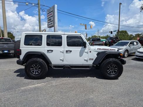 Used 2024 Jeep Wrangler Unlimited Rubicon w/ XTREMEE 35" Tire Package AWD/4WD image 3