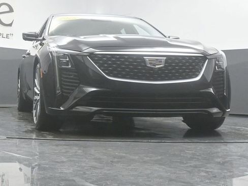 Used 2025 Cadillac CT5 Premium Luxury RWD image 3