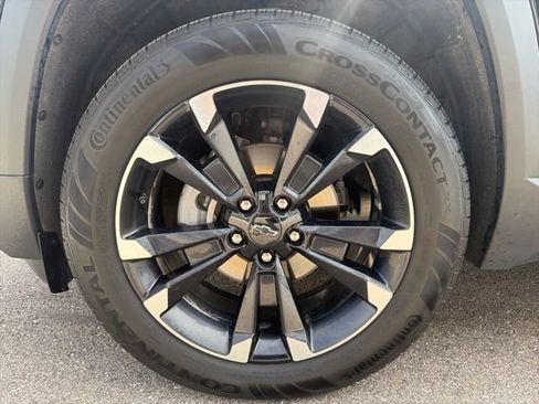 Certified 2025 Chevrolet Equinox RS w/ Safety and Technology Package AWD/4WD image 10