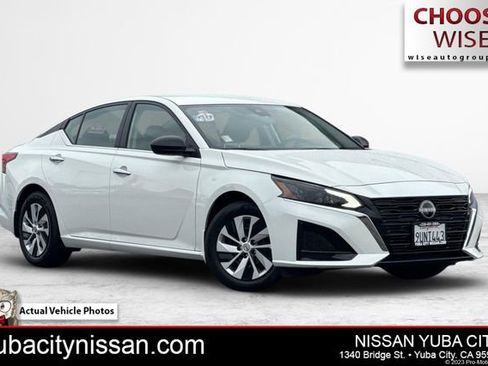 Used 2025 Nissan Altima 2.5 S image 1