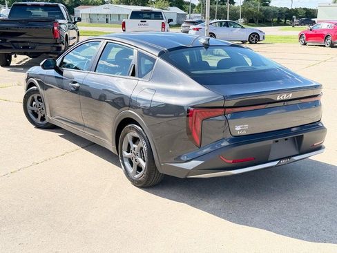 Used 2025 Kia K4 FWD image 5