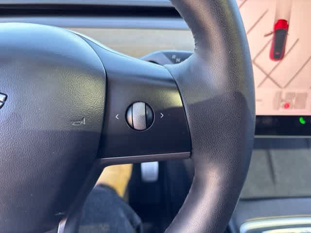 Used 2022 Tesla Model Y Performance AWD/4WD image 13