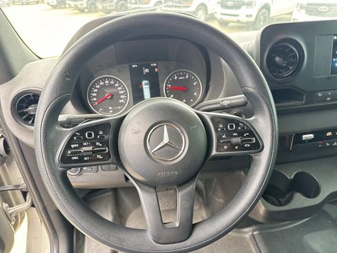 Used 2023 Mercedes-Benz Sprinter 3500 image 11