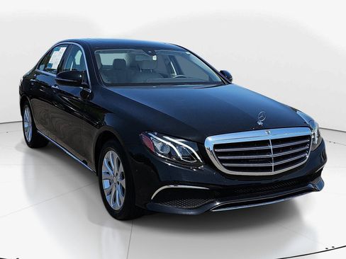 Used 2017 Mercedes-Benz E 300 image 2