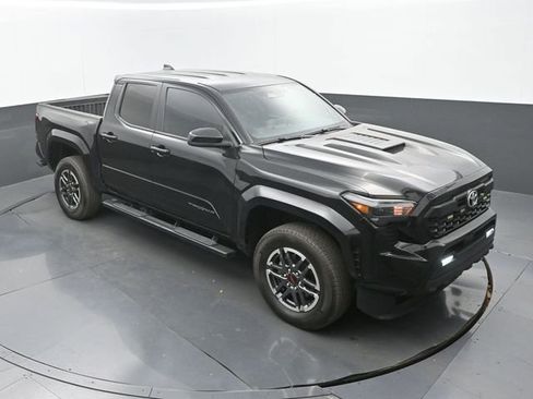 Used 2024 Toyota Tacoma TRD Sport image 13