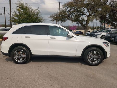 Used 2020 Mercedes-Benz GLC 300 image 2