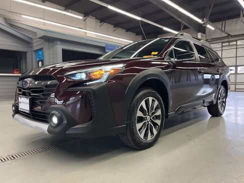 Used 2023 Subaru Outback Limited image 4
