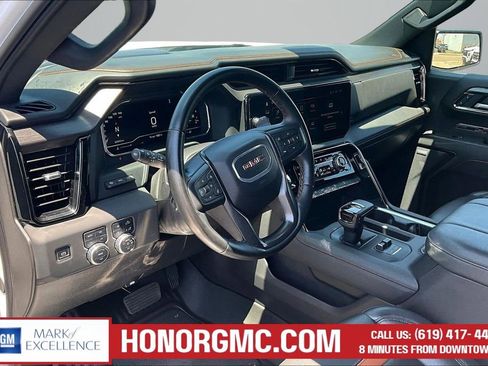 Used 2024 GMC Sierra 1500 AT4 w/ Technology Package AWD/4WD image 15