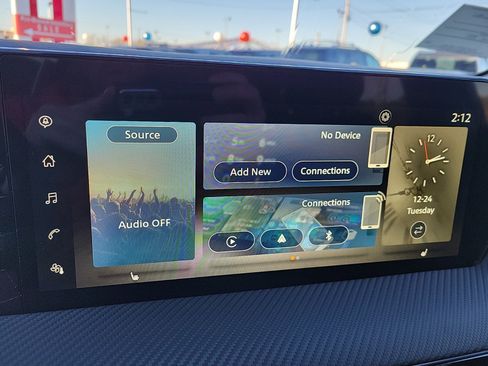 New 2025 Nissan Kicks SR w/ SR Premium Package image 23