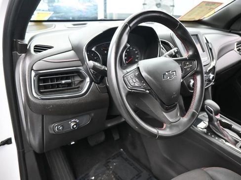 Used 2023 Chevrolet Equinox RS FWD image 15