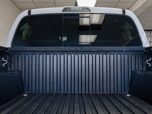 Used 2020 Toyota Tacoma TRD Off-Road image 7