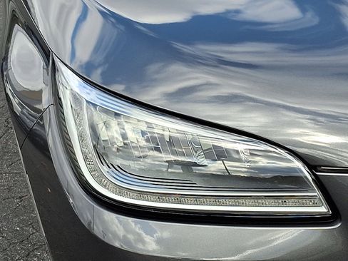 Used 2020 Lincoln Corsair AWD w/ Equipment Group 101A image 9