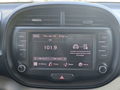 Used 2023 Kia Soul LX w/ LX Technology Package image 17