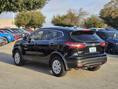 Used 2020 Nissan Rogue Sport S image 5