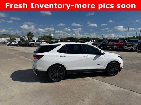 Used 2023 Chevrolet Equinox RS w/ LPO, Floor Liner Package image 3