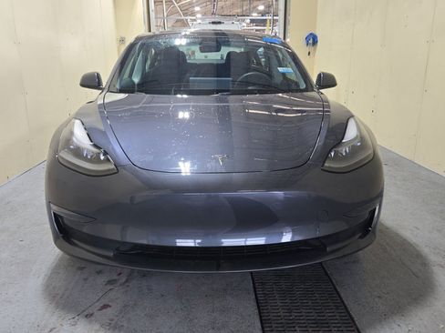 Used 2023 Tesla Model 3 Standard Range image 3