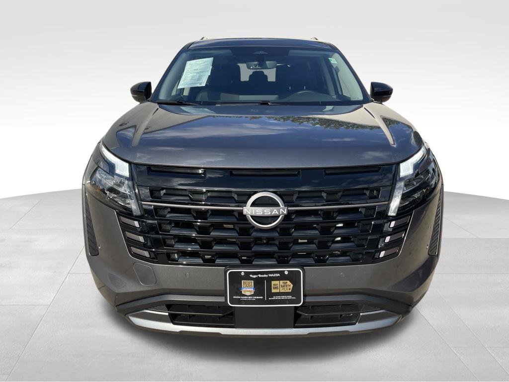 Used 2026 Nissan Pathfinder SL FWD image 2